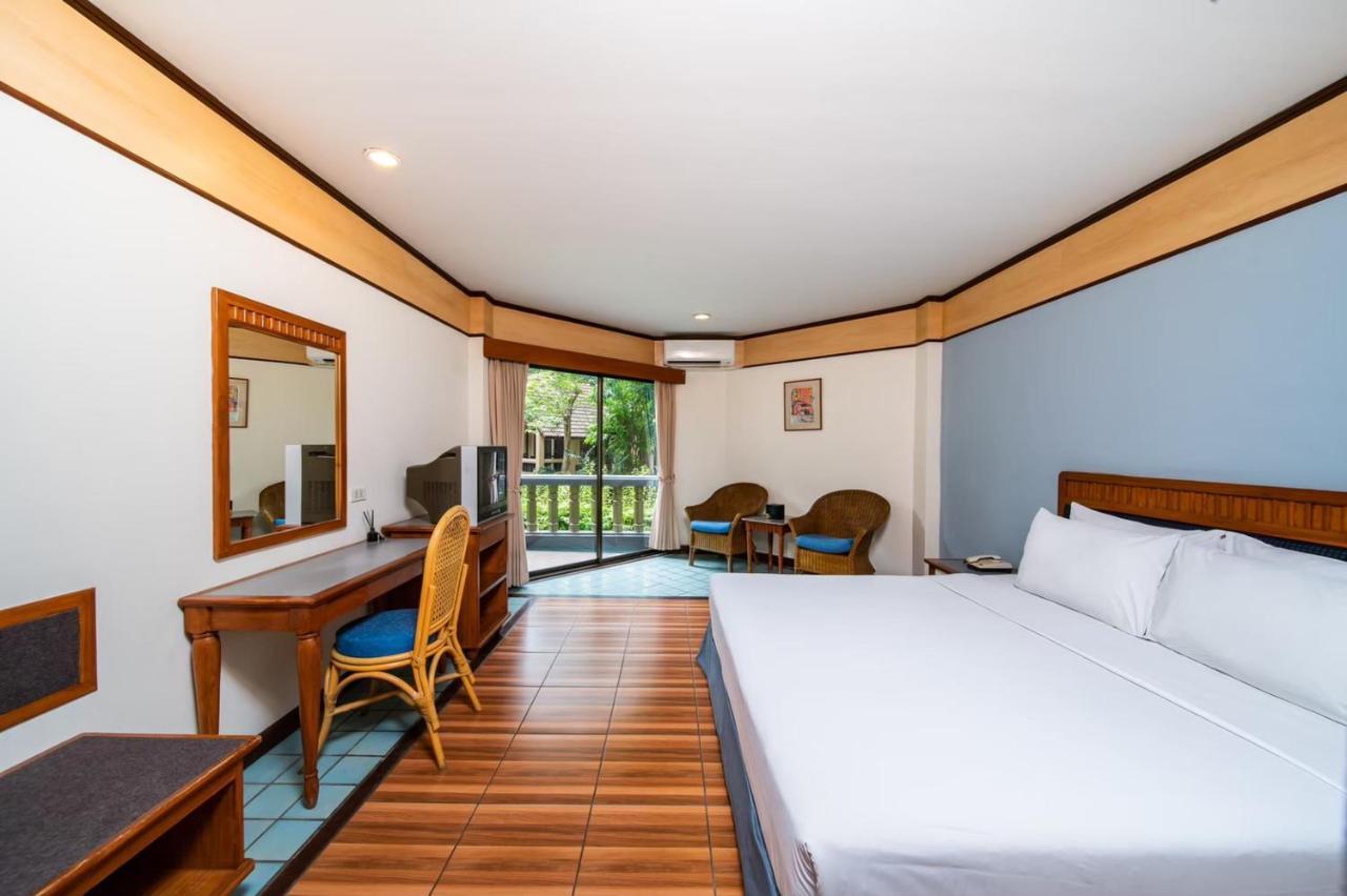 Botany Beach Resort Pattaya Na Chom Thian Exteriör bild