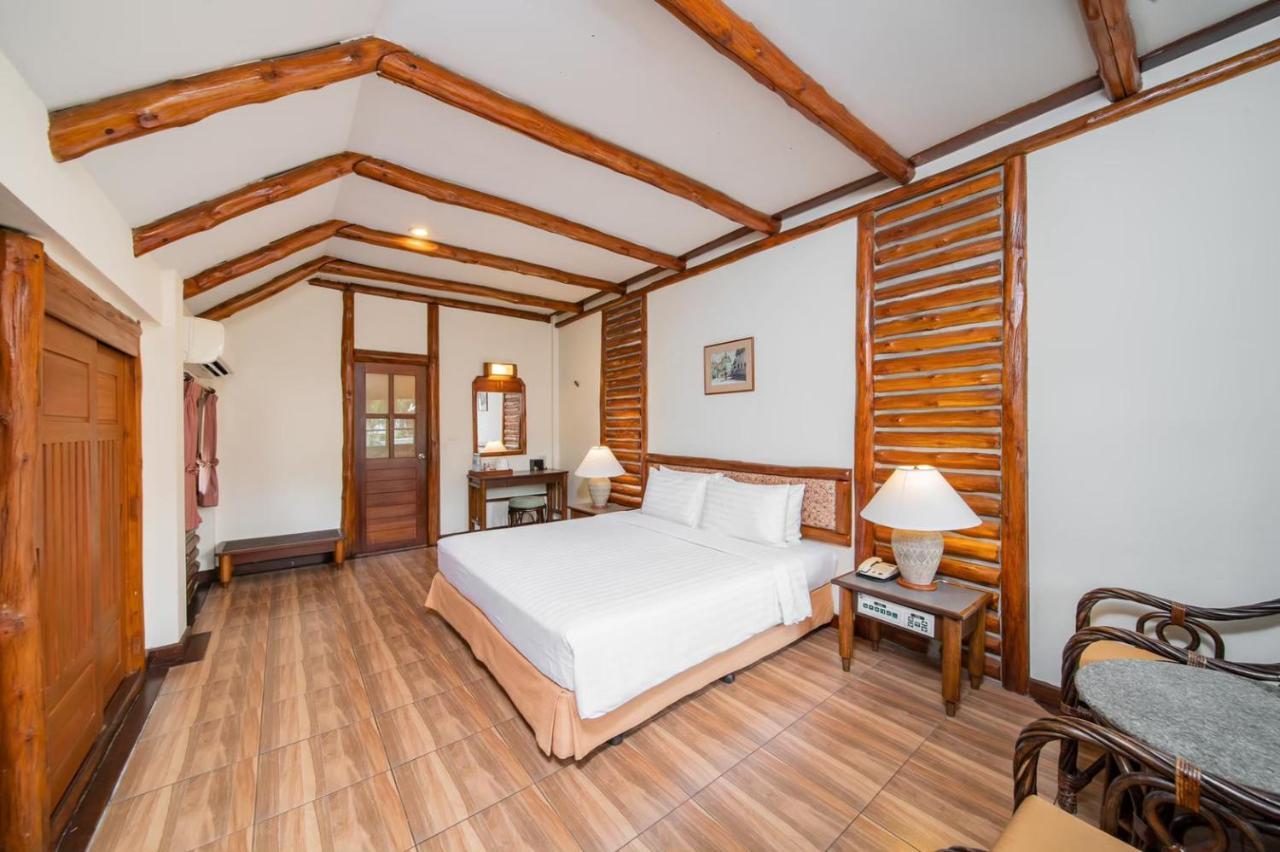 Botany Beach Resort Pattaya Na Chom Thian Exteriör bild