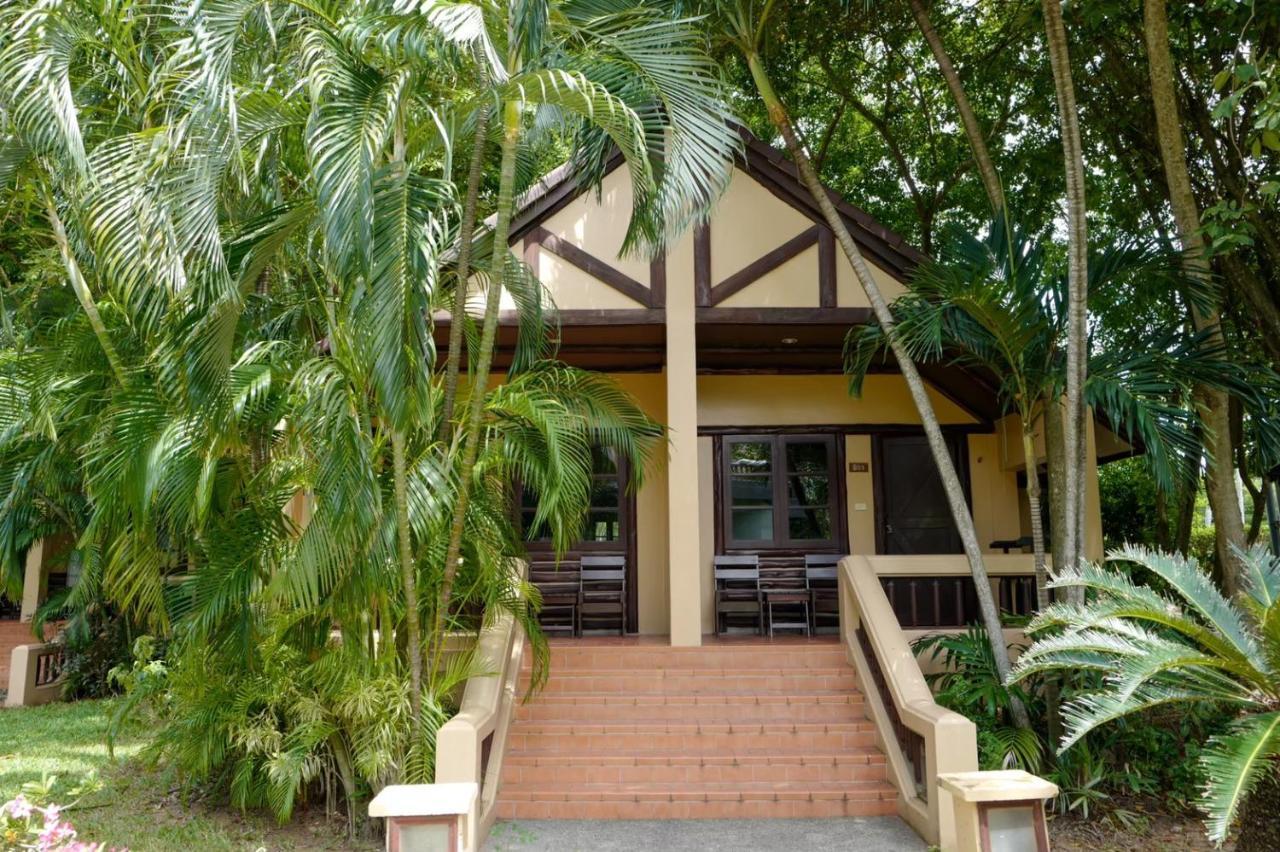Botany Beach Resort Pattaya Na Chom Thian Exteriör bild