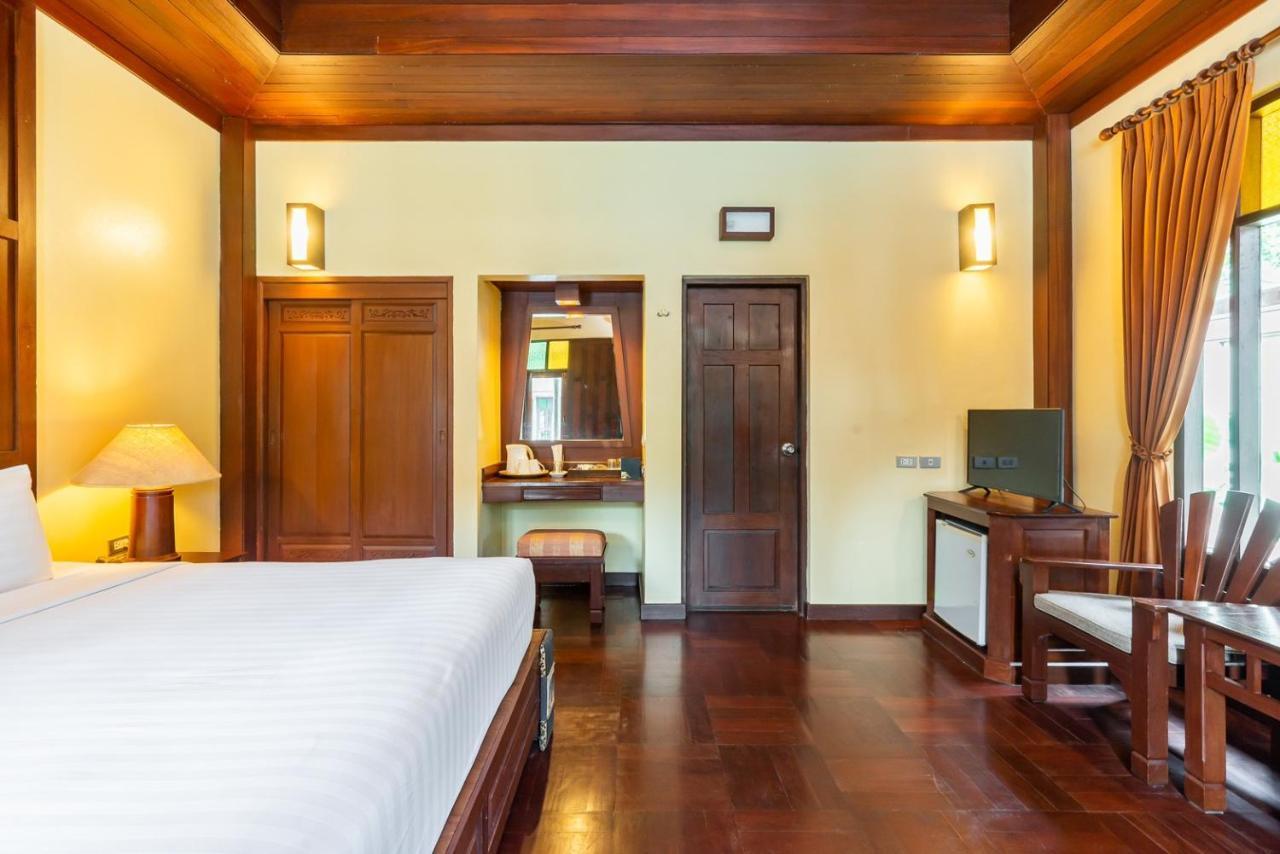 Botany Beach Resort Pattaya Na Chom Thian Exteriör bild
