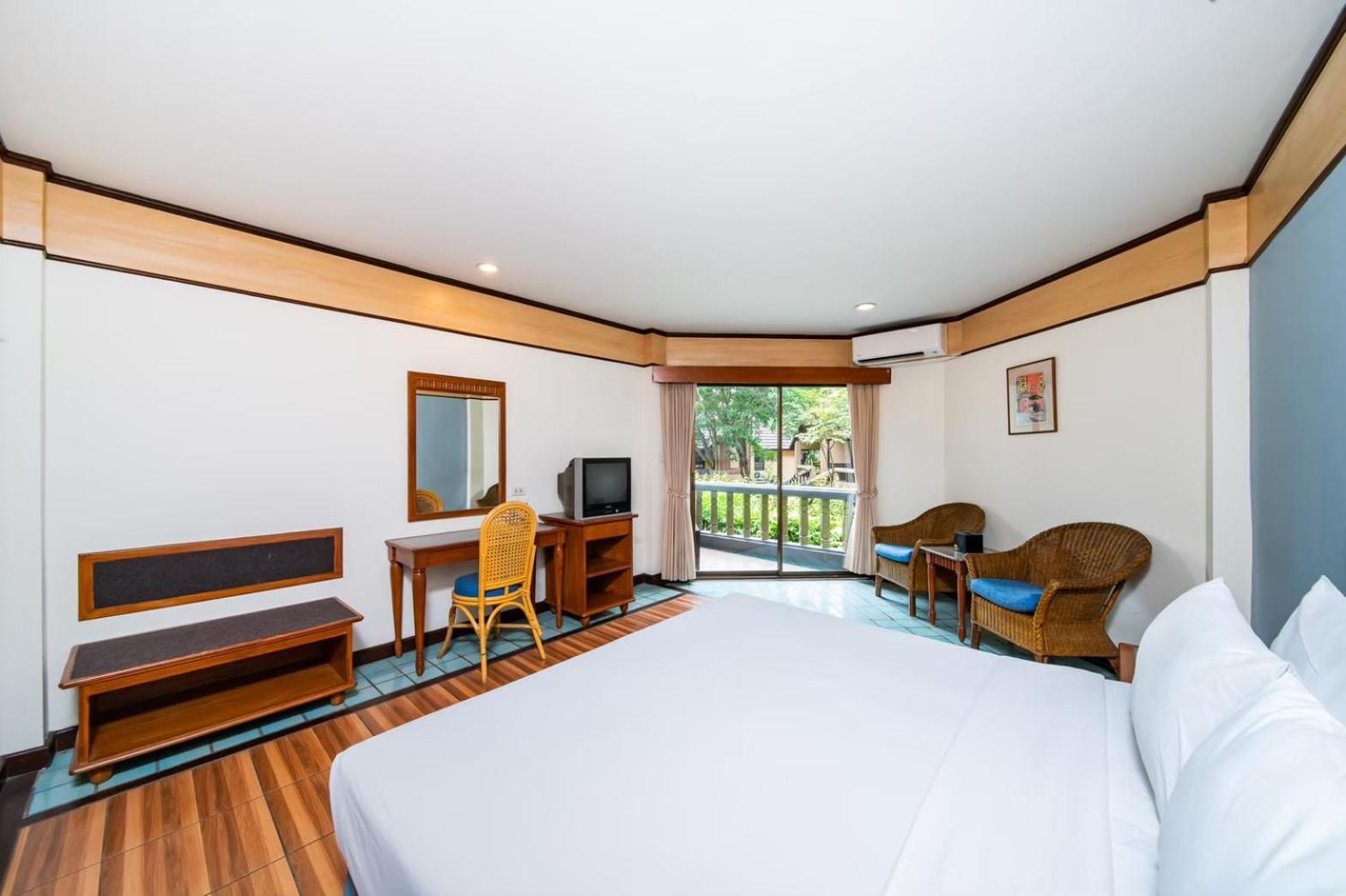 Botany Beach Resort Pattaya Na Chom Thian Rum bild
