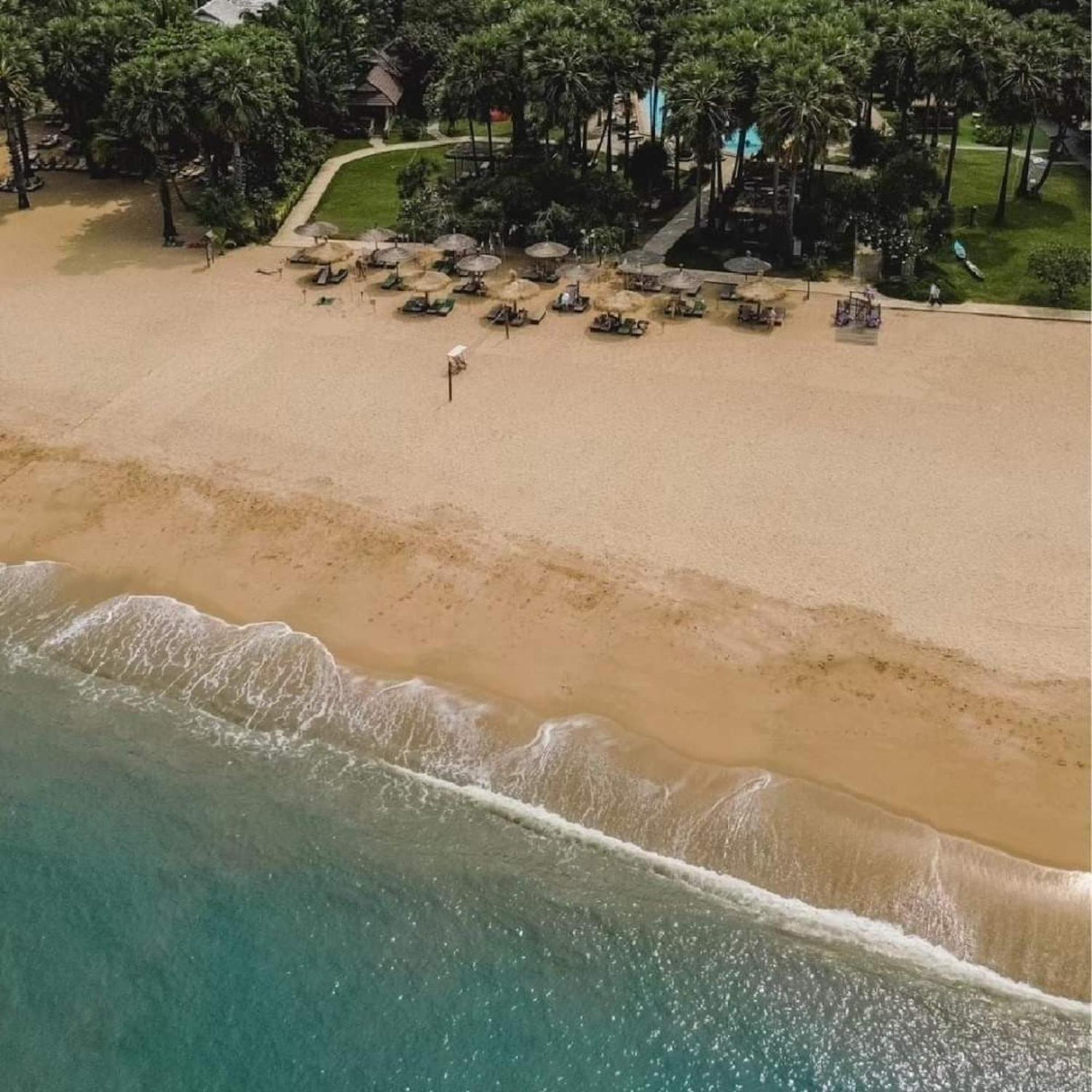 Botany Beach Resort Pattaya Na Chom Thian Exteriör bild